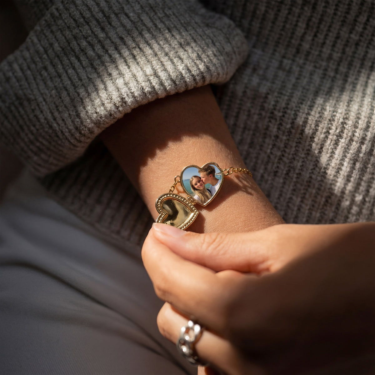 Heart Photo Locket Bracelet-Bracelets-Yiyae-Yiyae
