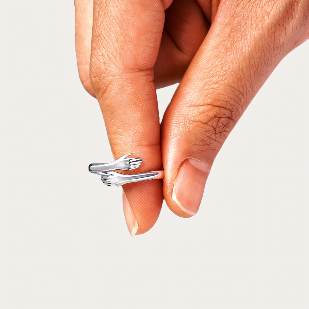 Hug Ring-Rings-Yiyae-Yiyae