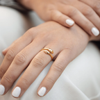 Hug Ring-Rings-Yiyae-Yiyae