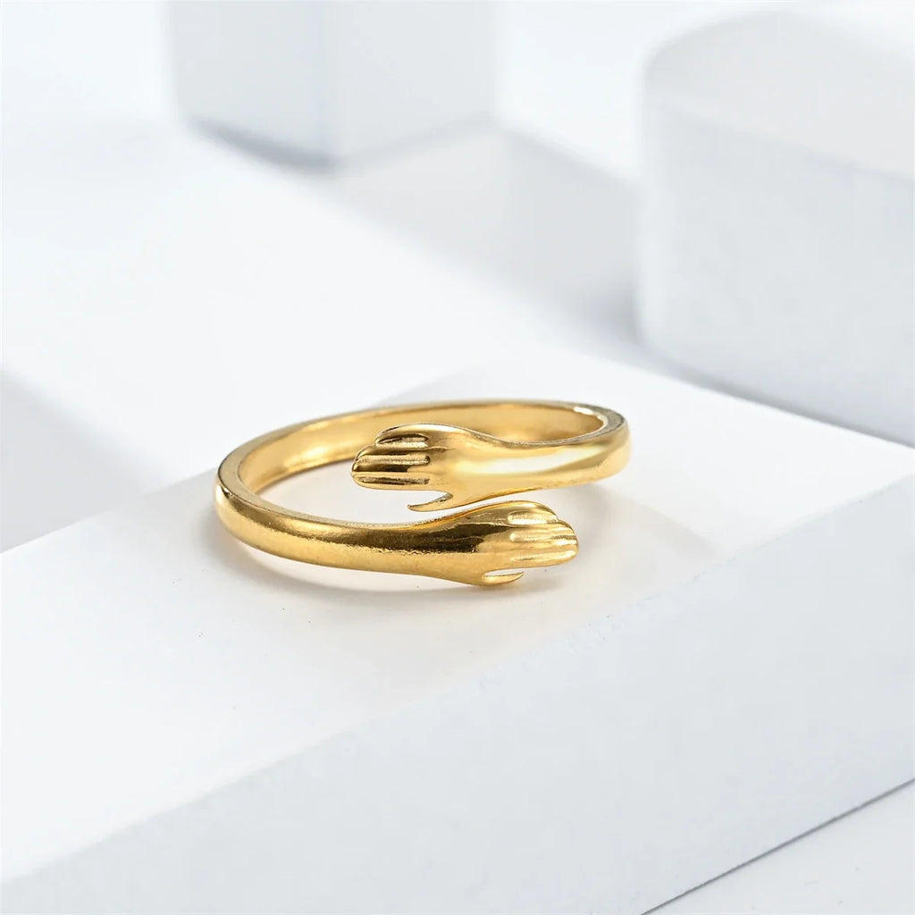 Hug Ring-Rings-Yiyae-Yiyae