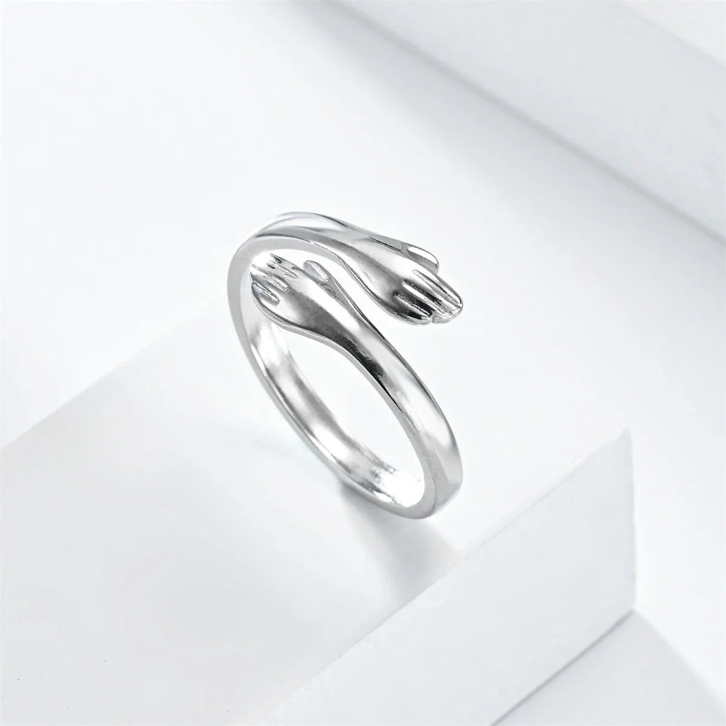 Hug Ring-Rings-Yiyae-Yiyae