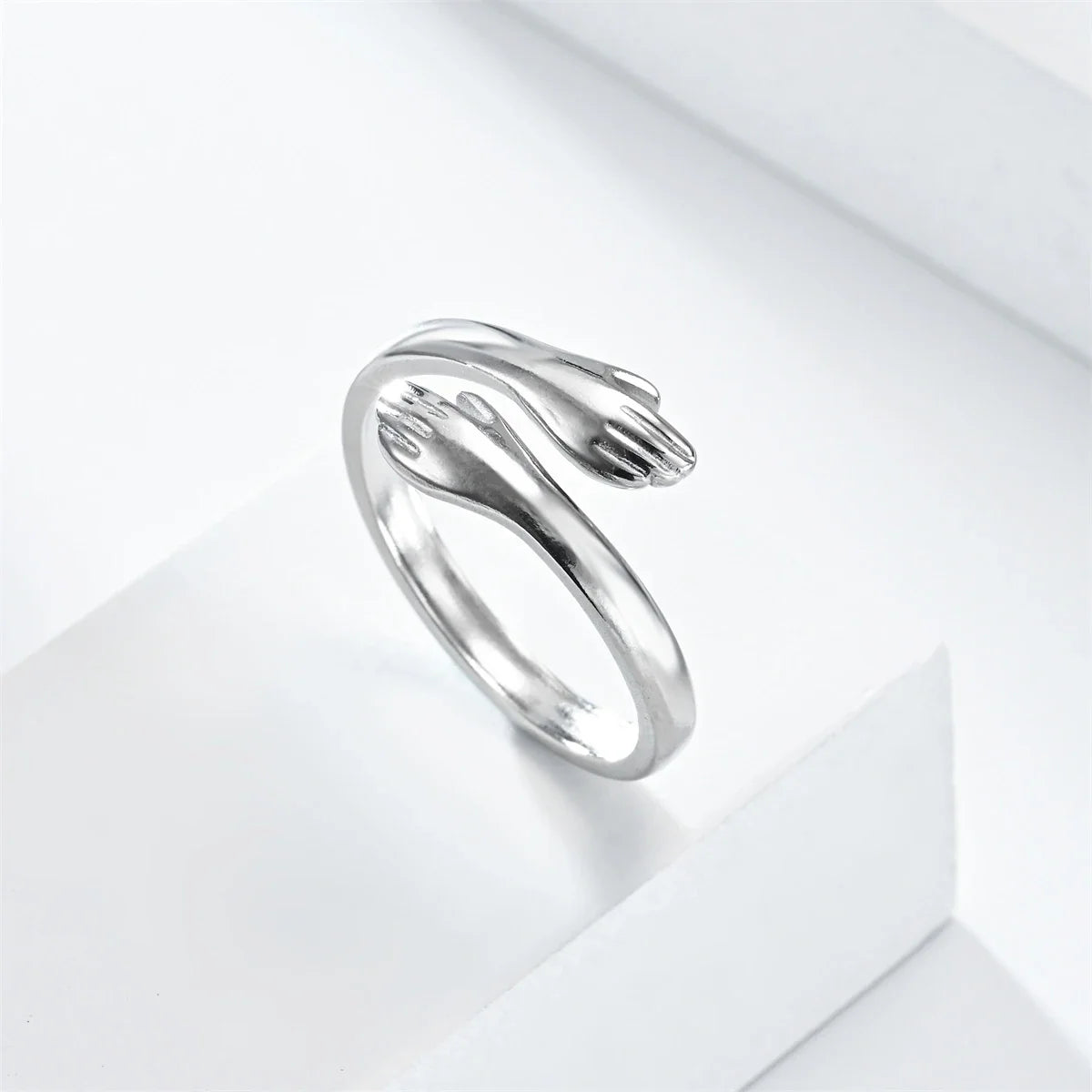 Hug Ring-Rings-Yiyae-Yiyae