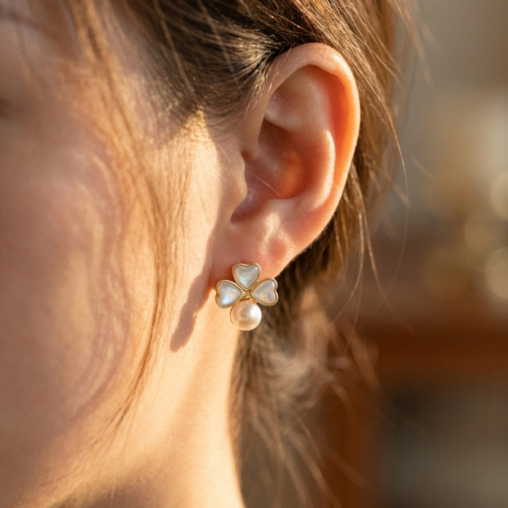 Mother-of-Pearl Clover Studs-Earrings-Yiyae-Yiyae