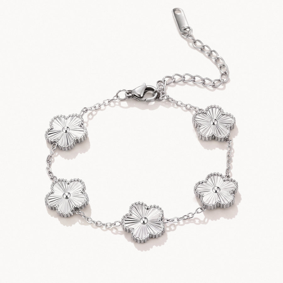 Openwork Clover Bracelet