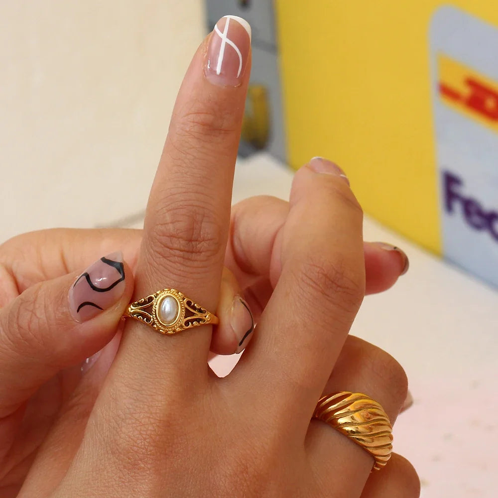 Oval Pearl Ring-Rings-Yiyae-Yiyae