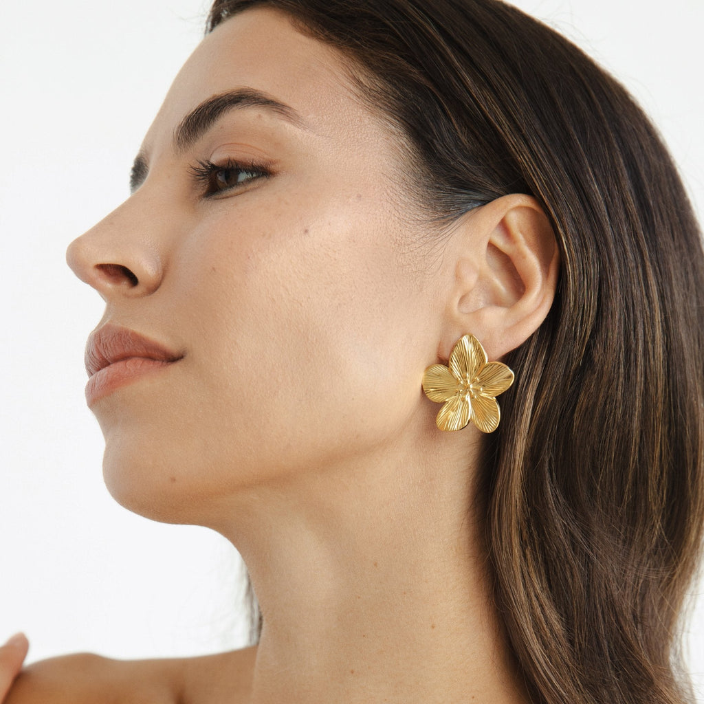 Sculpted Flower Studs-Earrings-Yiyae-Yiyae
